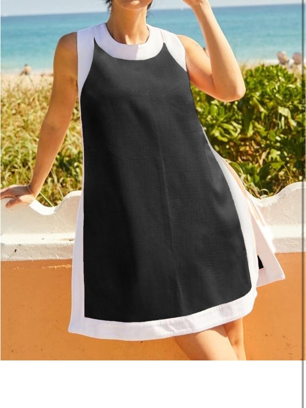 Amazon Black and White Colorblock Women’s Short Set